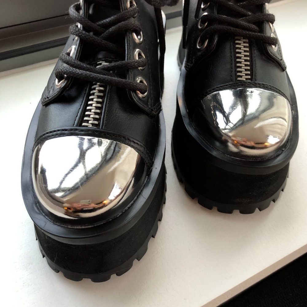 NEW Demonia Gravedigger Combat Boots - Womens sz 7 - Picture 7 of 7